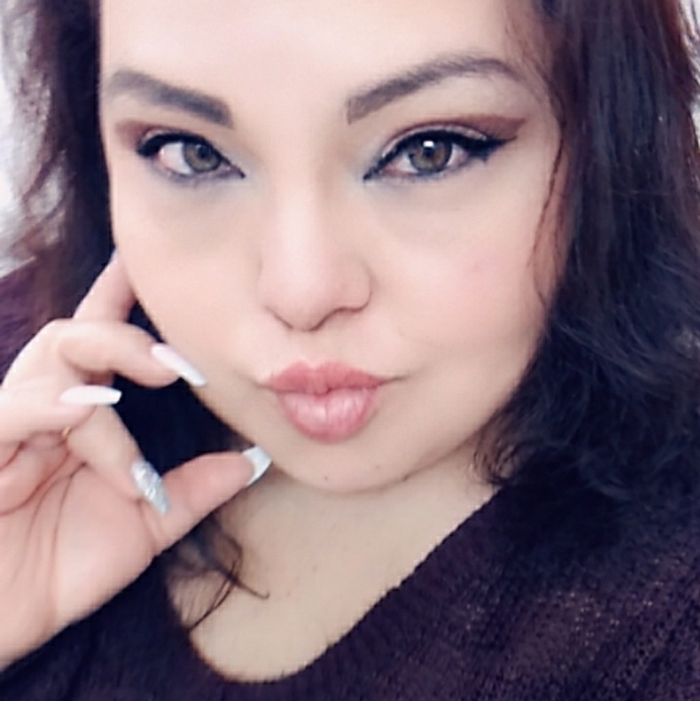 Meet your Posher, Melina